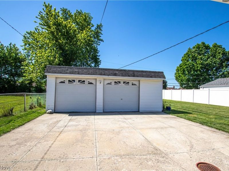 11005 Bobko Boulevard , Parma, OH 44130 Photo 33