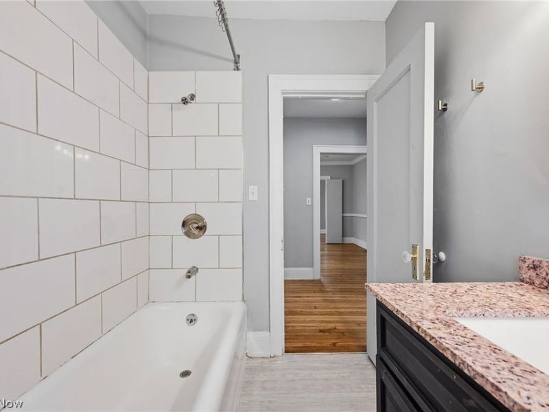 2075 Coventry Road, Unit 2, Cleveland Heights, OH 44118 Photo 14