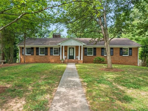 332 Grandview Drive , Winston-Salem, NC 27104