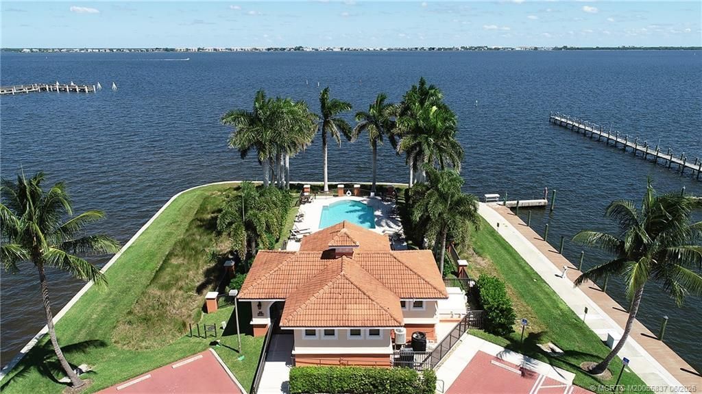 1532 NE Outrigger Landings Drive, Jensen Beach, FL 34957 Photo