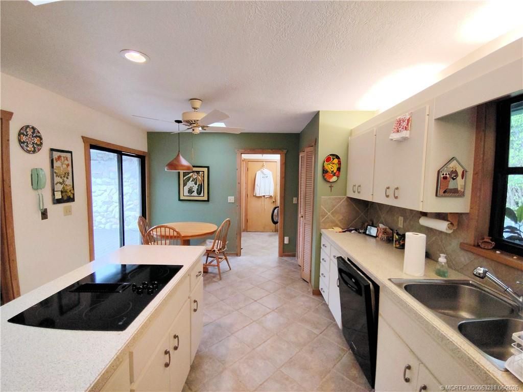 760 NE Stokes Terrace, Jensen Beach, FL 34957 Photo