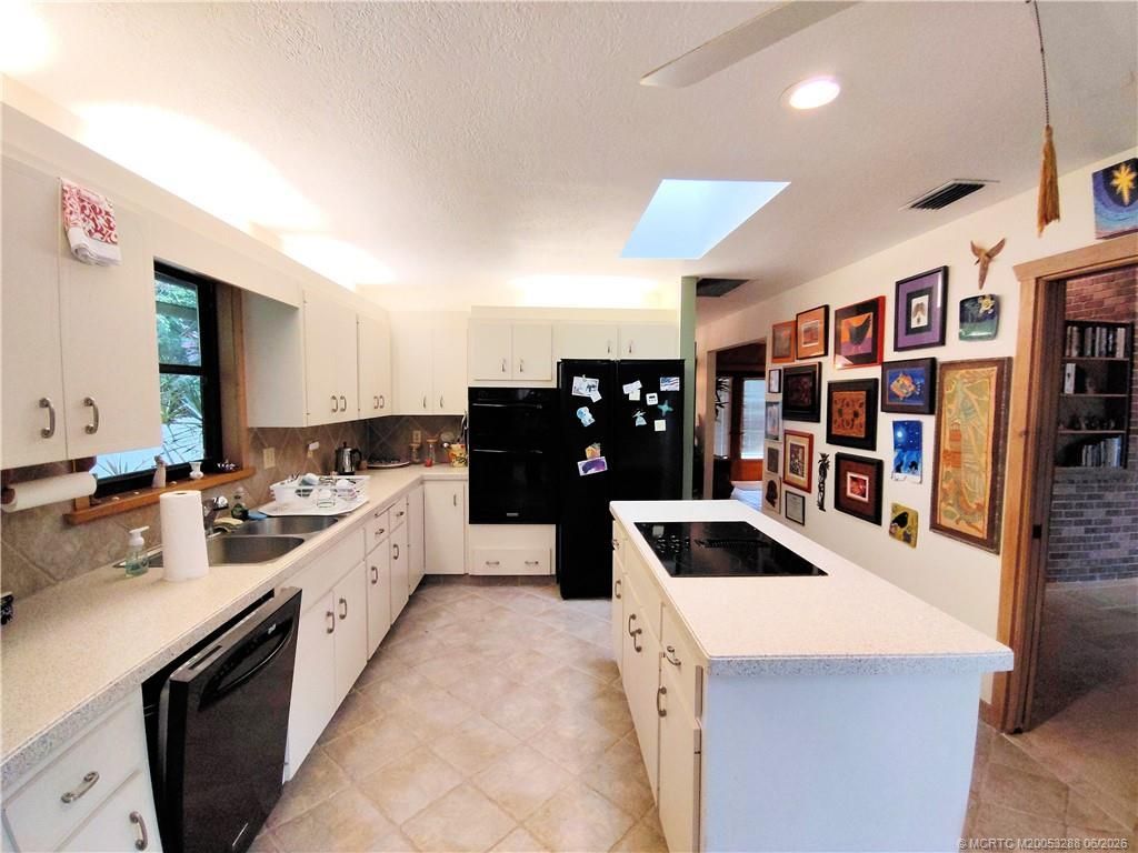 760 NE Stokes Terrace, Jensen Beach, FL 34957 Photo