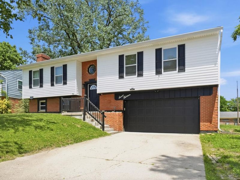 713 Trafalgar Court, Middletown, OH 45044 Photo 2