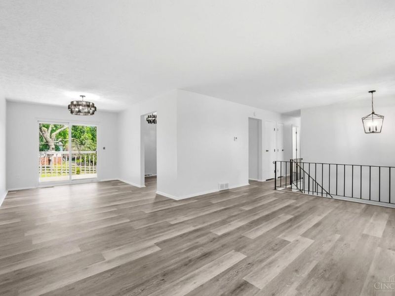713 Trafalgar Court, Middletown, OH 45044 Photo 8