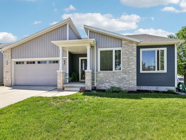 116 Crooked Tree Circle, Deforest, WI 53532