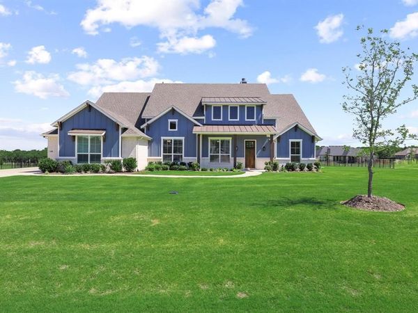 180 Waterview Drive , Gunter, TX 75058