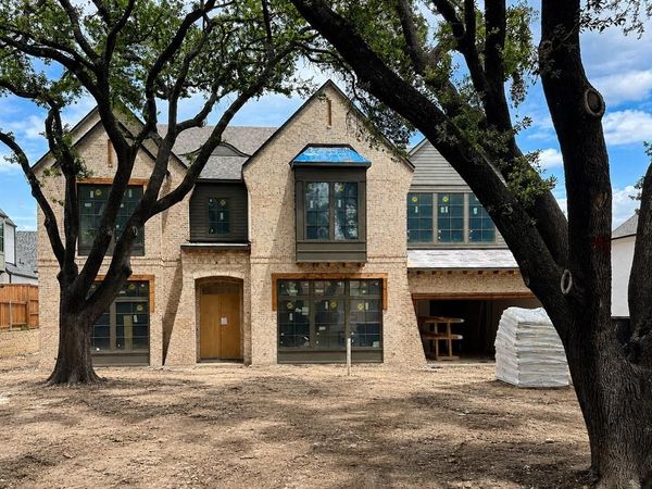 7215 Brennans Drive , Dallas, TX 75214