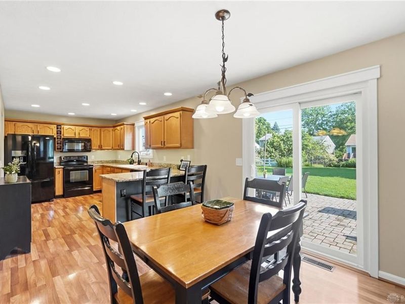 1675 Farrington Drive, Kettering, OH 45420 Photo 12