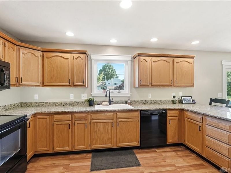 1675 Farrington Drive, Kettering, OH 45420 Photo 13