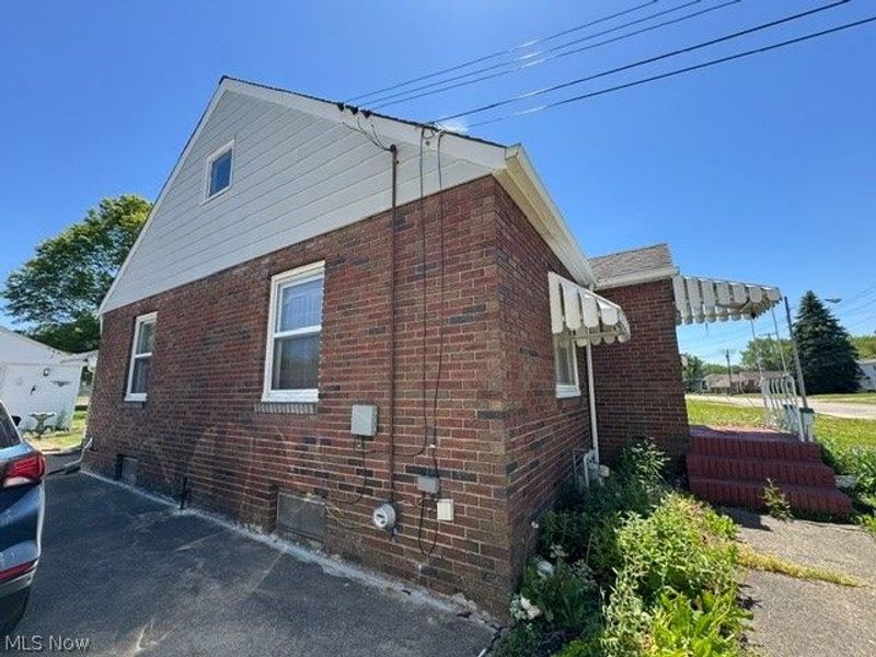1226 Columbus Avenue, Ashtabula, OH 44004 Photo 3