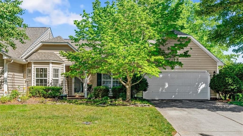 37 Mansfield Circle, Greensboro, NC 27455 Main Photo