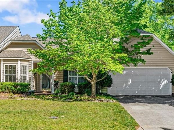 37 Mansfield Circle, Greensboro, NC 27455