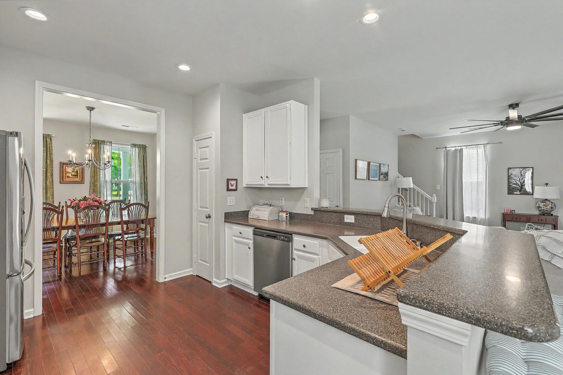 126 Red Leaf Boulevard Photo 19