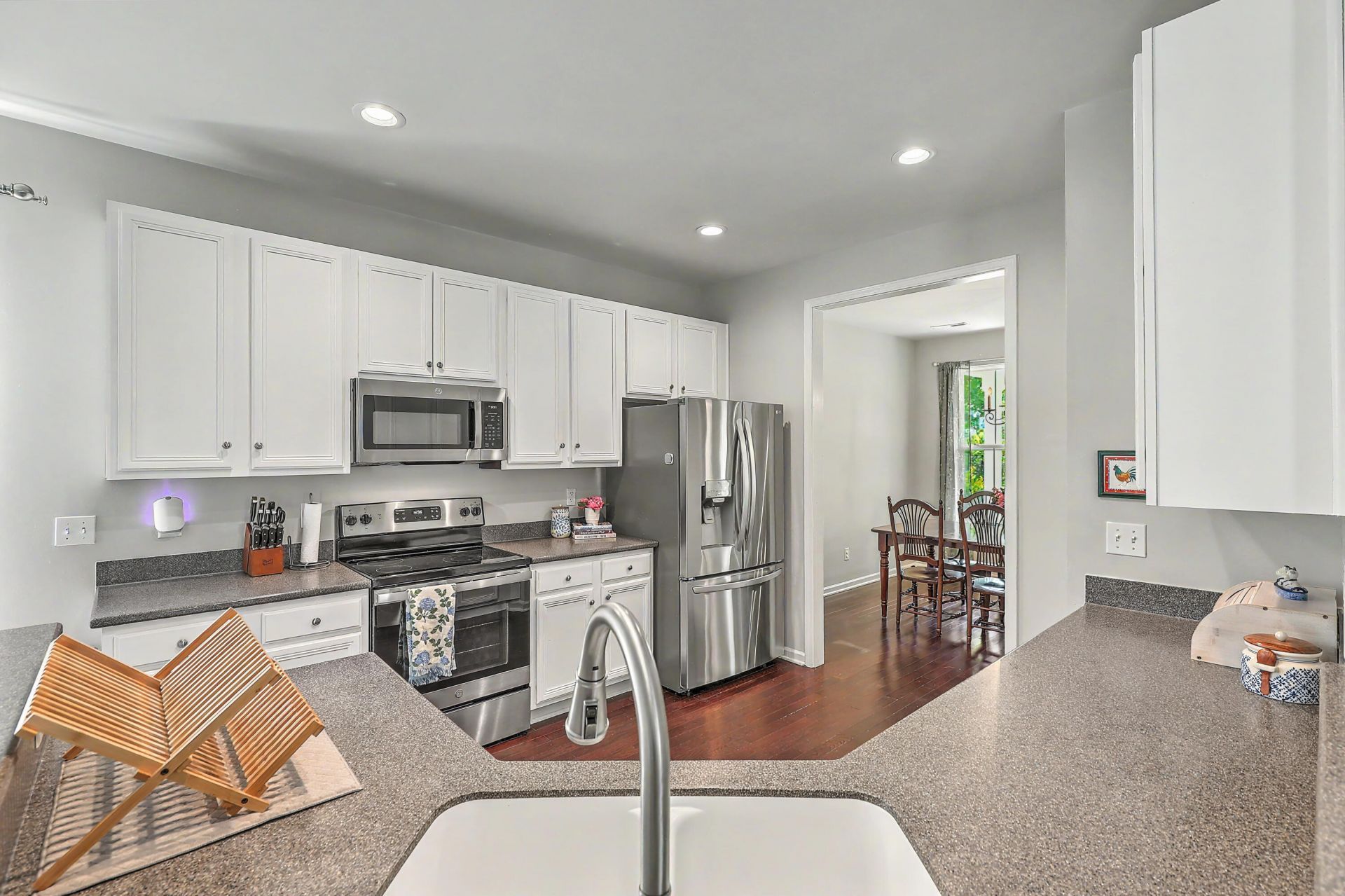 126 Red Leaf Boulevard Photo 20