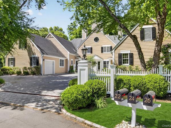 26 Wyndham Close , White Plains, NY 10605