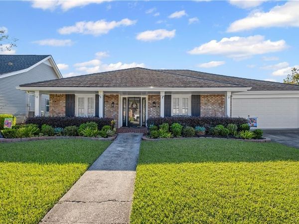 142 MELROSE Drive , Destrehan, LA 70047