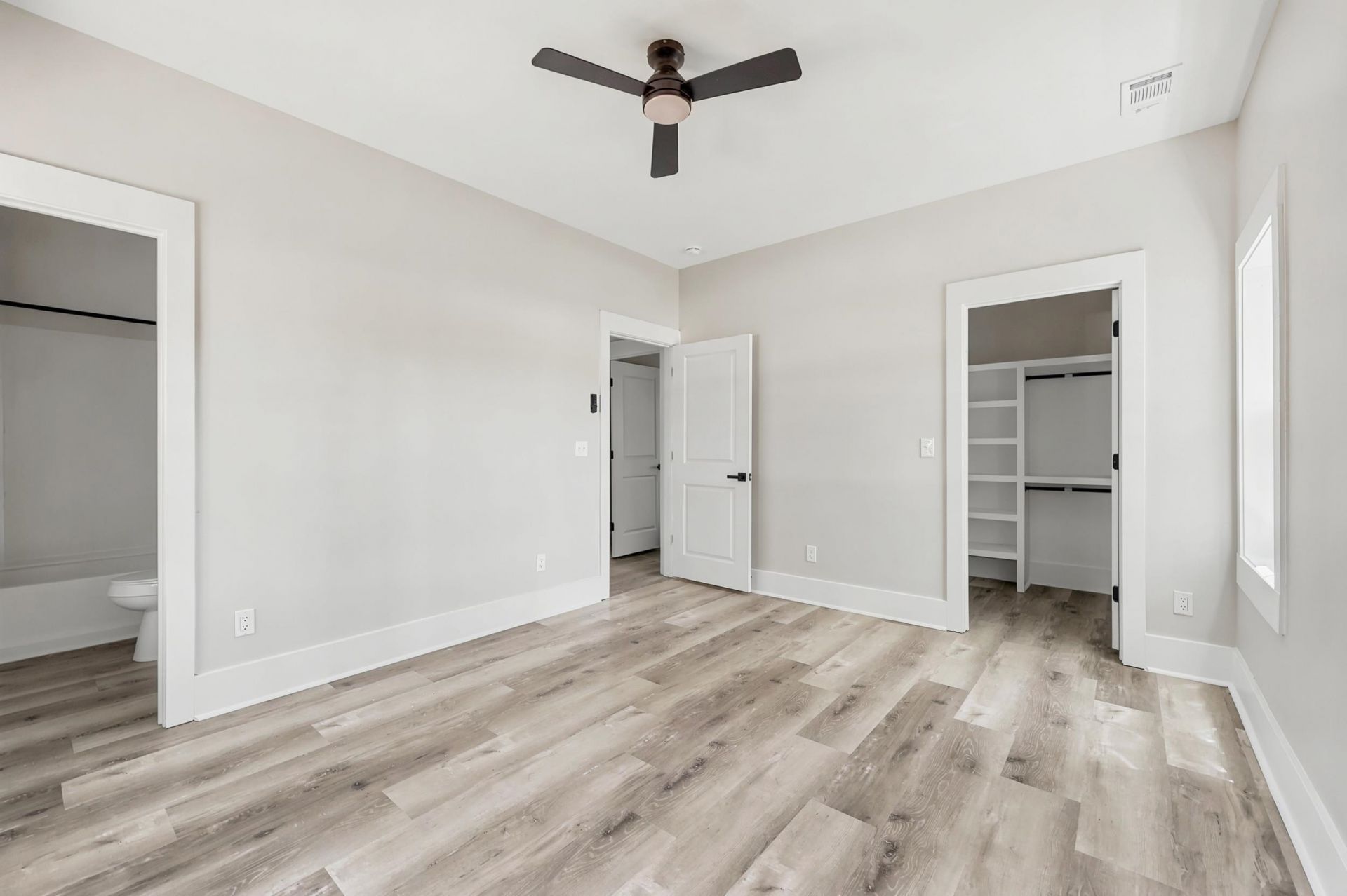 730 Anderson St. Photo 18