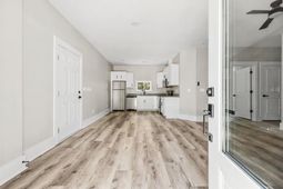 730 Anderson St. photo 4