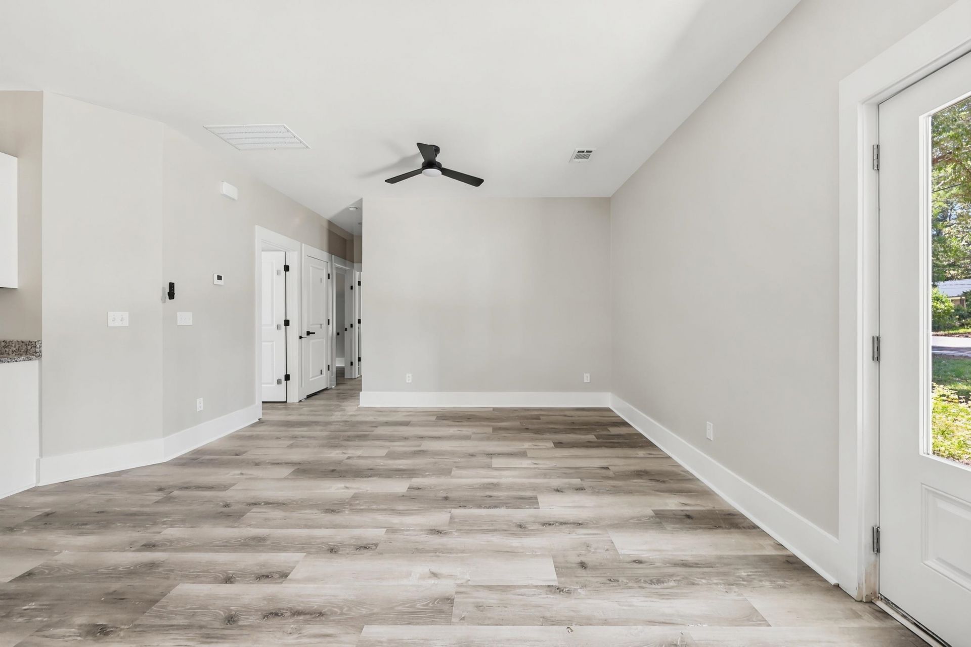 730 Anderson St. Photo 5