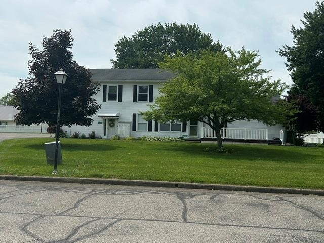 1127 Redburn Dr, Ashland, OH 44805 Main Photo