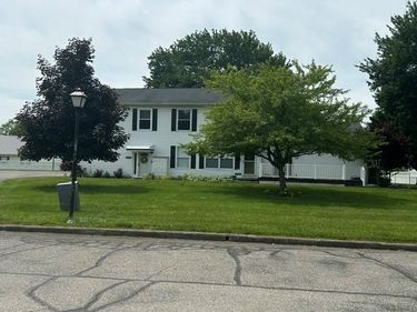 1127 Redburn Dr, Ashland, OH 44805