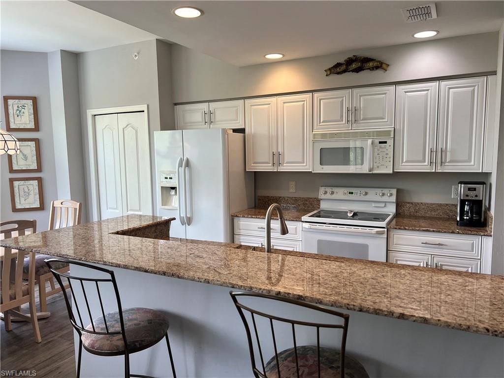 7525 Stoneybrook Dr, Unit 932, Naples, FL 34112 Photo