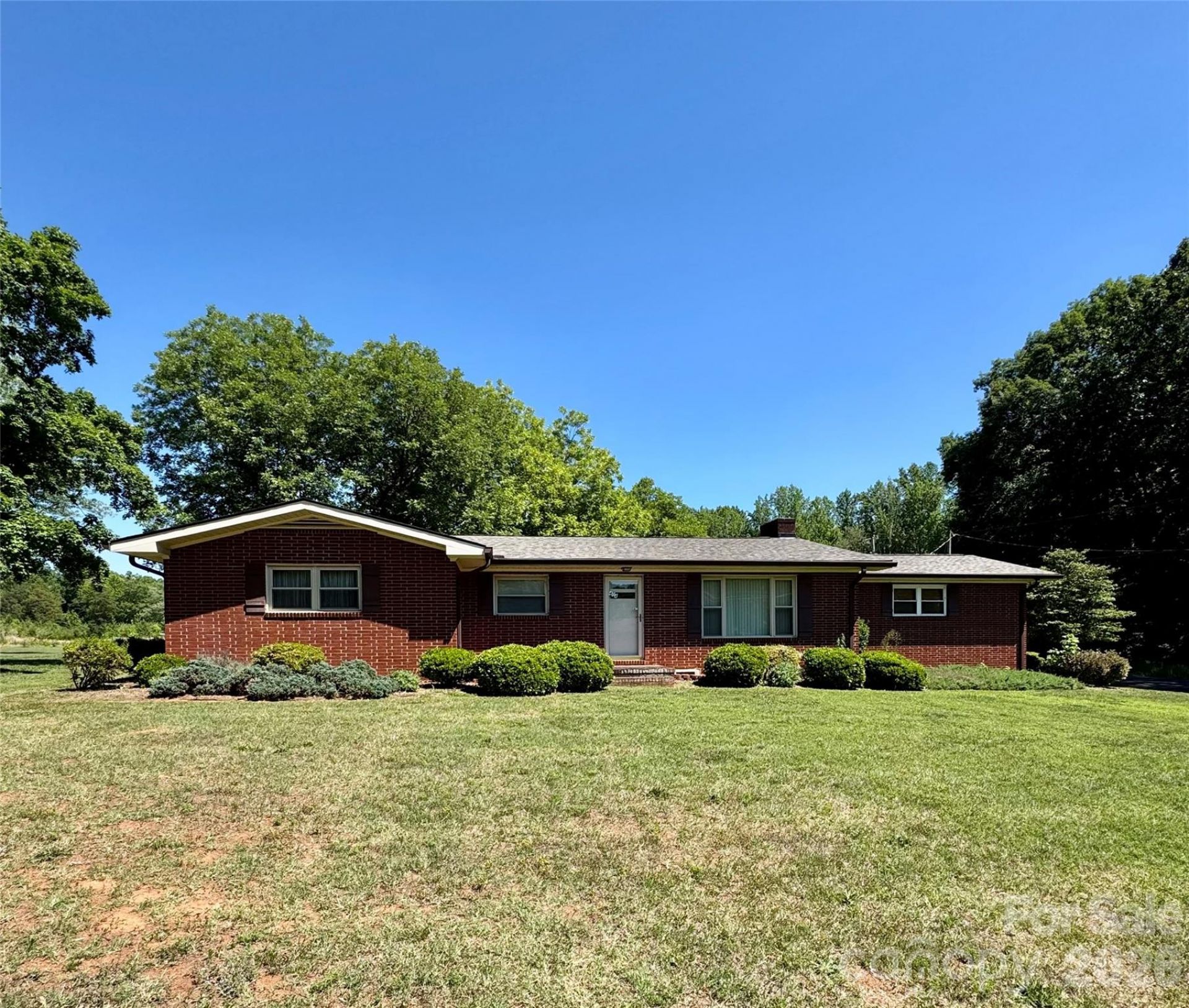 404 E Lyerly Street, Salisbury, NC 28146 Main Photo