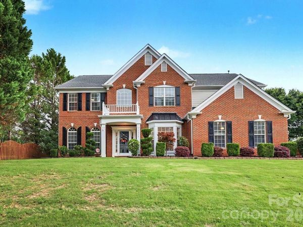 10913 Knight Castle Drive, Charlotte, NC 28277