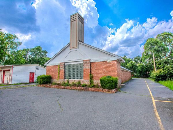 4721 E Broadway St Street , North Little Rock, AR 72117