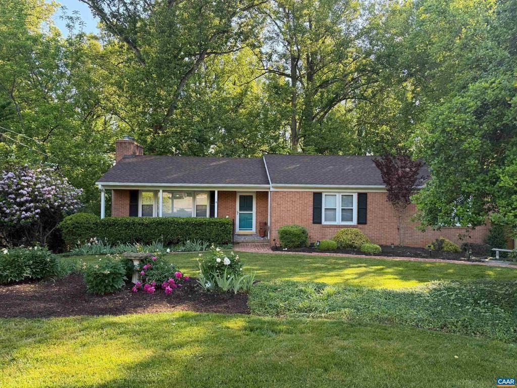 1709 Essex Rd , Charlottesville, VA 22901 Main Photo