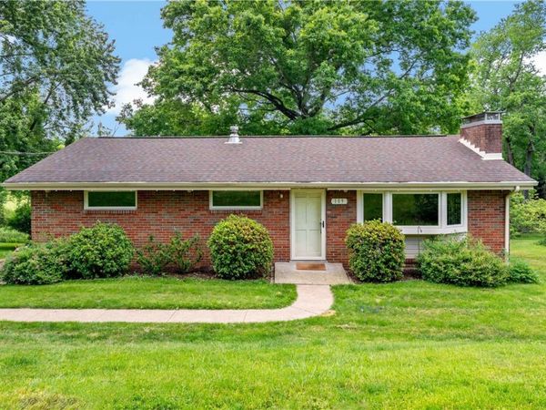 109 Elm Ln, Coraopolis, PA 15108