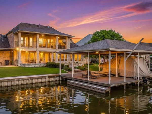 2707 Harborside Drive , Granbury, TX 76048