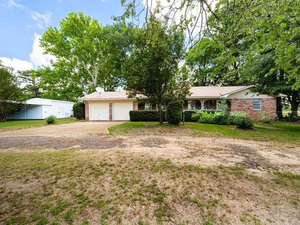 2715 FM 857 , Grand Saline, TX 75140