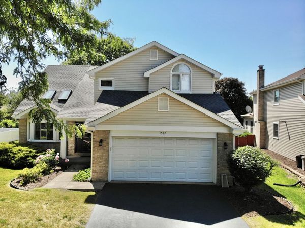 1582 Hinterlong Lane , Naperville, IL 60563