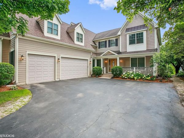 141 Walnut Street , Libertyville, IL 60048