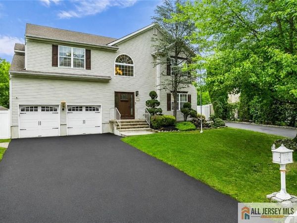 26 Carrington Court, Old Bridge, NJ 07747