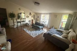 102 S Pinckney photo 4