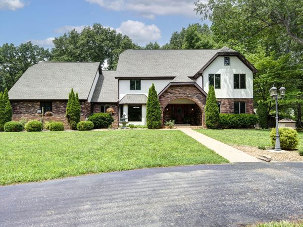 1805 Bramblewood Lane, Nixa, MO 65714