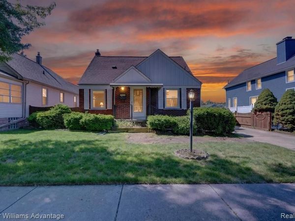 1135 Chestnut Street, Wyandotte, MI 48192