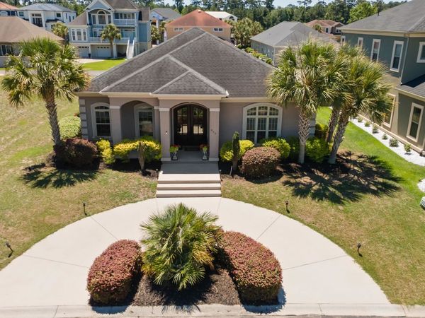 809 Bluffview Dr., Myrtle Beach, SC 29579