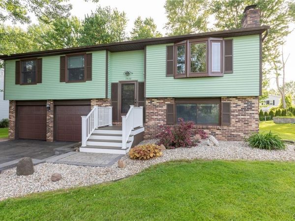 7588 Winterhaven Drive , Liverpool, NY 13088