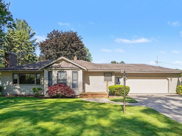 208 Cypress Avenue, Holland, MI 49423
