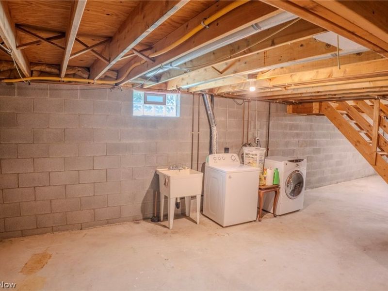 906 Ivor Avenue , Akron, OH 44314 Photo 12