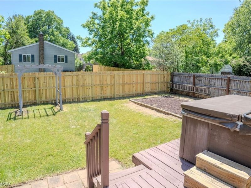 906 Ivor Avenue , Akron, OH 44314 Photo 14