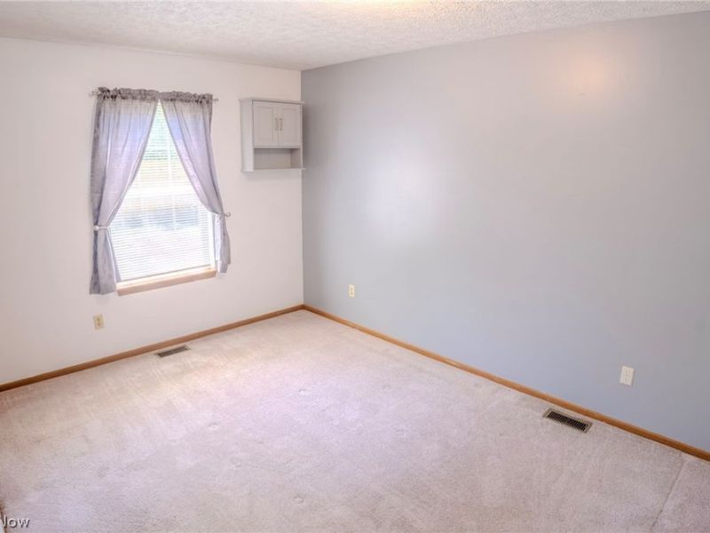 906 Ivor Avenue , Akron, OH 44314 Photo 8