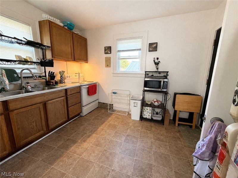1150 Forest Avenue, Alliance, OH 44601 Photo 10
