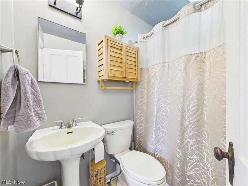1207 Havana Place NE, Canton, OH 44714 Photo 14