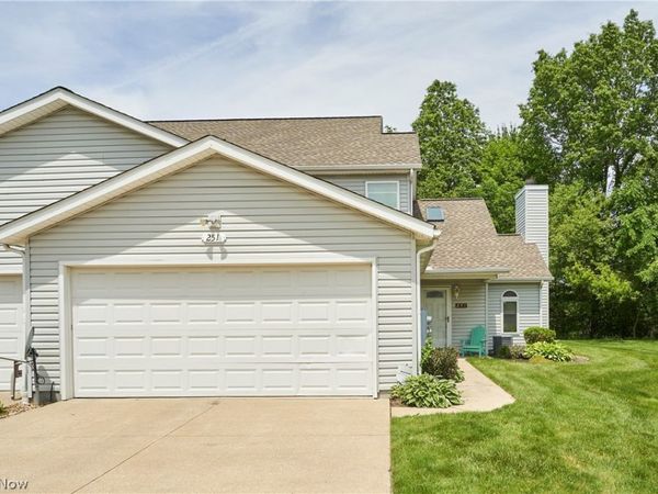 251 Westberry Circle , Tallmadge, OH 44278
