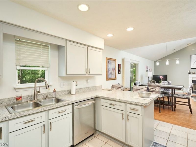251 Westberry Circle, Tallmadge, OH 44278 Photo 11