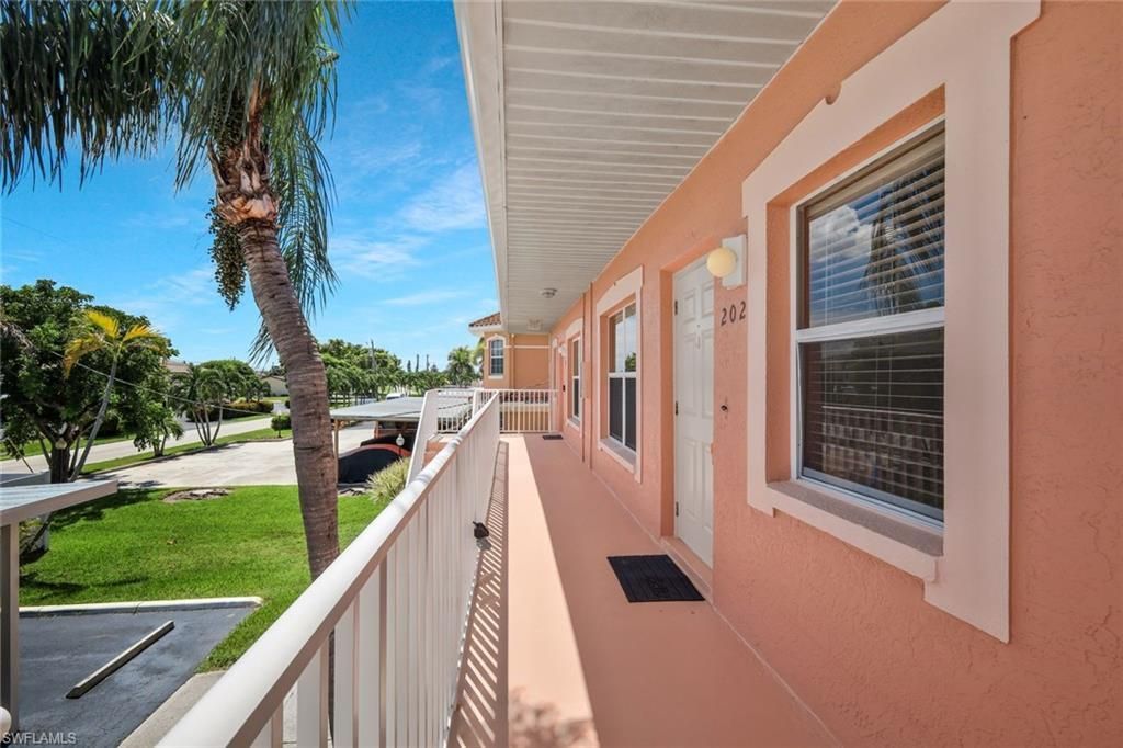 4550 SE 5th Pl , Unit 202, Cape Coral, FL 33904 Photo